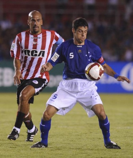 Fabricio le gan el duelo a Vern y fue una de las llaves de la victoria de Cruzeiro. 