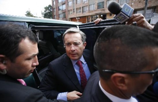 El escndalo volvi a sacudir al gobierno de Uribe. 