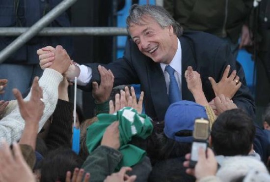 Peronistas disidentes sostienen que Kirchner los enfrentar como candidato a diputado. 