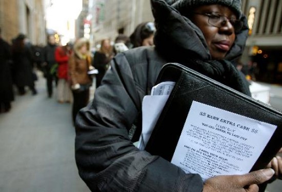 Los norteamericanos que pierden sus puestos de trabajo se cuentan por cientos de miles cada mes. 