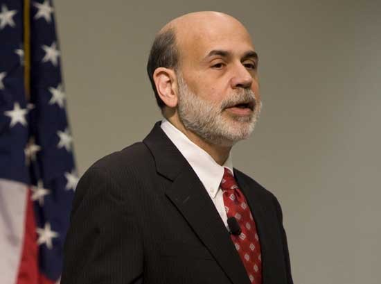 El presidente de la Reserva Federal de los Estados Unidos, Ben Bernanke, remarcó hoy la necesidad de una amplia revisión de las regulaciones financieras del país. (FOTO AP)