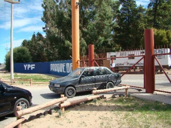 En el suelo del Parque de la Ciudad fueron encontrados restos de hidrocarburos. 