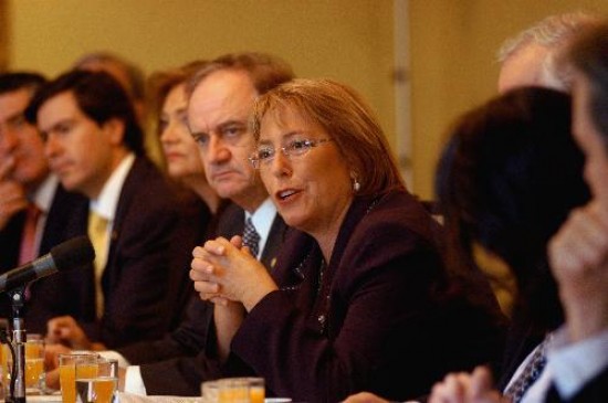 La presidenta de Chile realiz unos retoques en el gabinete para afrontar su ltimo ao de gestin. 