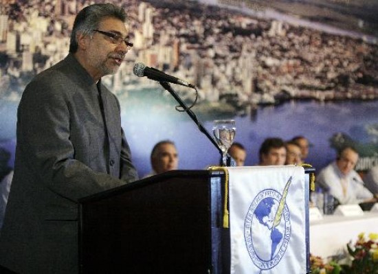 El presidente paraguayo, Fernando Lugo, habl como anfitrin en el encuentro. 