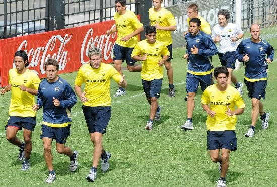 Palermo, Ibarra, Riquelme, Figueroa... puntales del equipo de Ischia, que ante Argentinos volvi a ser el Boca que sus hinchas desean. 