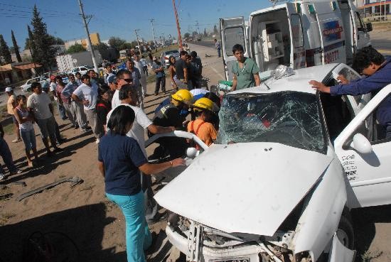 El trnsito estuvo cortado ms de media hora, lo cual gener una congestin de camiones. 