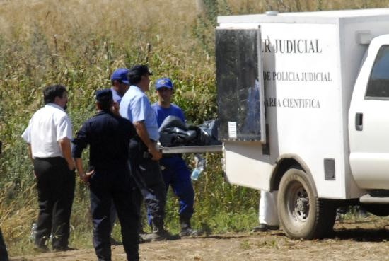 El peor final para Sofa. Su cuerpito fue encontrado en el fondo de un aljibe de un viejo molino. Sofa tena 5 aos. Su madre fue asesinada a golpes. 