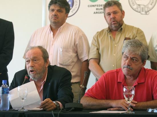 La Mesa de Enlace y su nueva determinacin tras el largo paro: insistir con la pelea contra las retenciones en el Congreso. 