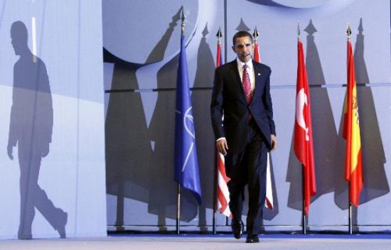 Obama tendi su mano a Europa invitndola a forjar una slida alianza transatlntica ante el hartazgo de la guerra en Afganistn. Queman hoteles, oficinas y autos en protesta contra la cumbre de la OTAN. 