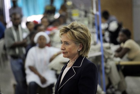 Hillary Clinton reiter la postura sobre Cuba desde su gira en Hait. 