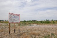 Del plan de viviendas de Roca por ahora sólo está el cartel. Una parte de esas viviendas ya se licitó. 