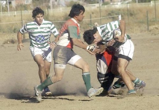 Patagonia inaugur cancha, pero en el juego festej Marabunta. 