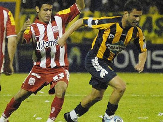 Ezequiel Gonzlez ser el enganche. 