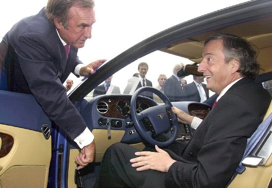 Reutemann y Kirchner, en el pasado y con auto de por medio. Antes juntos y ahora cada vez ms enfrentados por un objetivo: el 2011. 