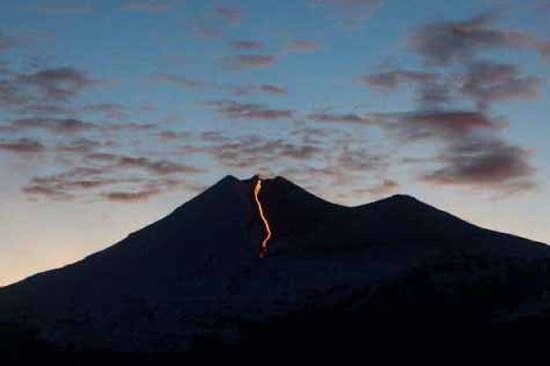 El volcn Descabezado Grande entr en erupcin en el sur de Chile. 