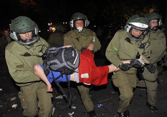 En Berln hubo 12 detenidos y 29 policas heridos. Cuba tuvo la mayor manifestacin de Latinoamrica. 