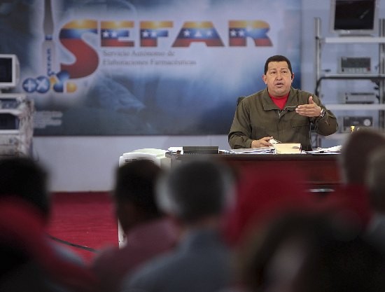 Chávez informó en su programa radial sobre la caída de la aeronave en la frontera. 