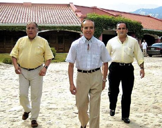 Munir Menem (a la derecha del ex presidente) presionó por su amigo sirio. 