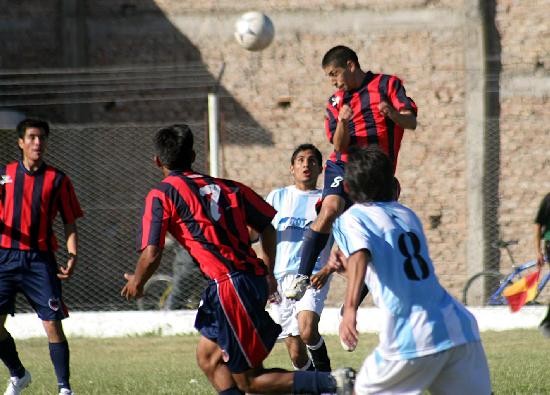 San Lorenzo est ante una chance directa de trepar a lo ms alto. 