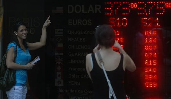 La moneda europea avanz ayer seis centavos. 