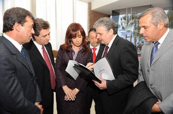 La presidenta estuvo acompaada de los gobernadores de Mendoza y Neuqun. 