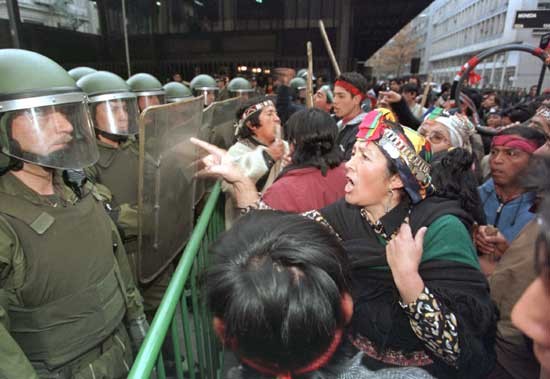 Las protestas de los mapuches que habitan en Chile se han incrementado en los últimos meses. (Foto de archivo)
