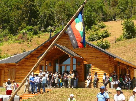 Los mapuches argumentaron, en diciembre del ao pasado, que la capilla est en sus territorios y no haban sido consultados. 