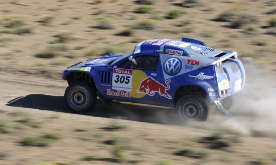 Giniel De Villiers, el ltimo ganador del Dakar, est confirmado nuevamente como uno de los integrantes de la armada de VW. 
