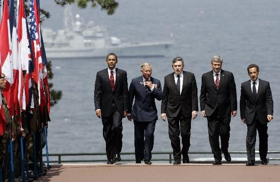 Obama, el prncipe Carlos de Inglaterra, Gordon Brown, Stephen Harper y Sarkozy, juntos para la foto y ante la historia. Obama: 