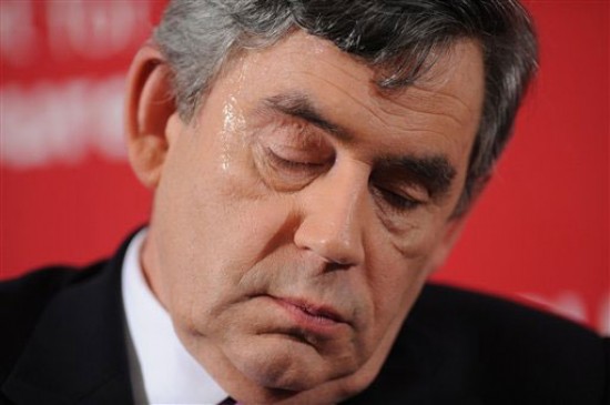 El gobierno británico que encabeza Gordon Brown, sufrió hoy un nuevo golpe. (Foto AP)