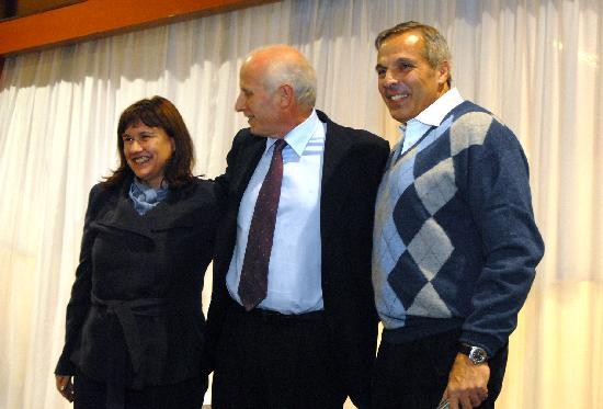 La vicegobernadora Ana Pechen, Jos Brillo y Jorge Sapag. 