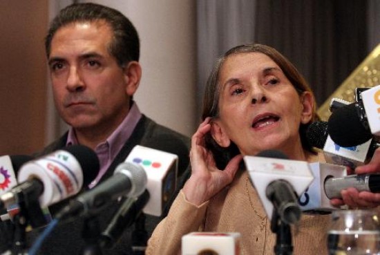 Hilda Molina dijo que no les guarda rencor a los Castro. La mdica cubana se emocion al ser recibida en Ezeiza por sus nietos, a quienes no conoca personalmente. 