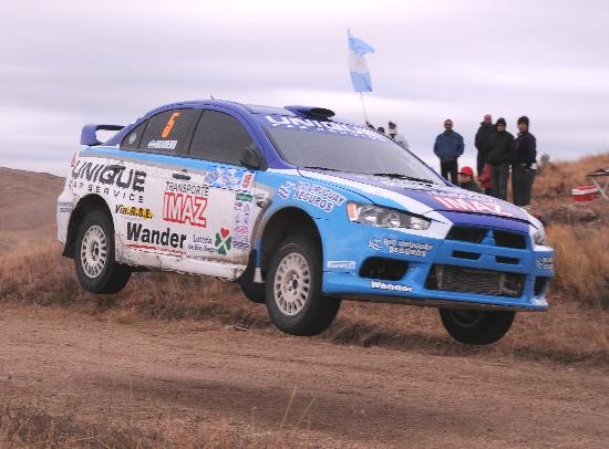 Nicols estuvo siempre a tiro de los que pelearon adelante en la primera etapa del Rally de San Luis. El roquense Barotto domina con facilidad la devaluada Clase A-6. 