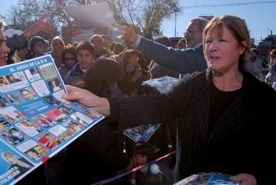 A Stolbizer se le hace cuesta arriba lidiar con las encuestas. Su estilo tradicional y Carri la perjudican. 