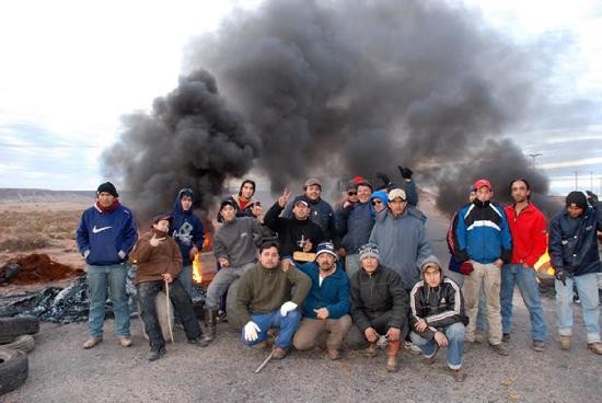 La crisis del sector de hidrocarburos sigue afectando a la localidad petrolera. 