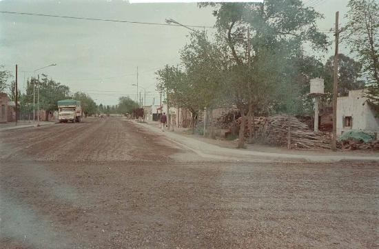 Mainqu sumar pavimento en calles de la zona rural y urbana, adems de cloacas. 