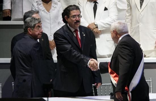 Zelaya particip de la asuncin del presidente panameo Ricardo Martinelli. 