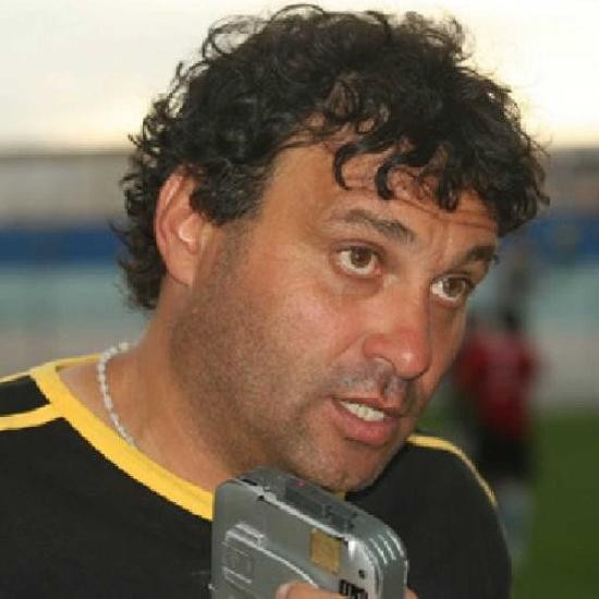 El ex entrenador de Centenario y Cruz del Sur est cerca de ser el nuevo DT de Deportivo Roca. 