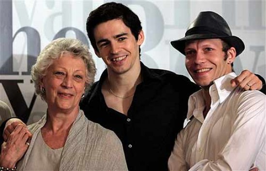 Monica Mason, directora del Royal Ballet y los bailarines Federico Bonelli y Johan Kobborg