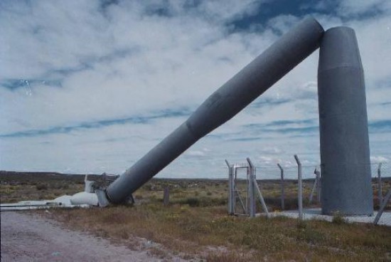 El generador elico de El Cuy que qued destruido hace unos aos es una de las frustraciones en la bsqueda de energa alternativa. 