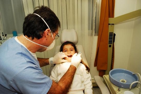 El 56,4% de los chicos controlados el ao pasado tena caries en sus piezas dentales. 