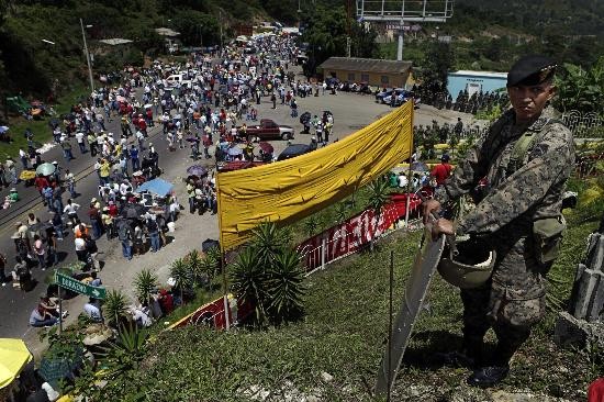 Ayer hubo otra marcha de los partidarios de Zelaya en Tegucigalpa. 