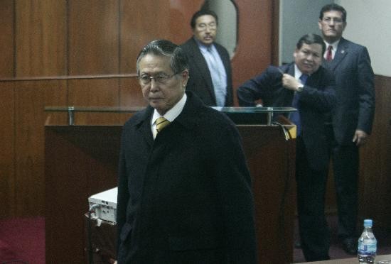 El ex presidente fue acusado de indemnizar ilegalmente a su principal asesor. 