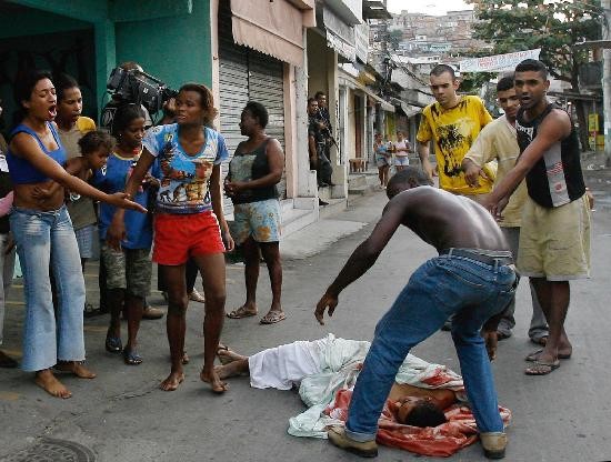 Morir asesinado: el gran riesgo de los jvenes brasileos. 