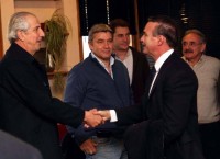 Pichetto mantuvo en Bariloche el encuentro donde se resolvi pedir asistencia de Nacin ante la crisis. Ayer hubo agenda completa en Buenos Aires. 