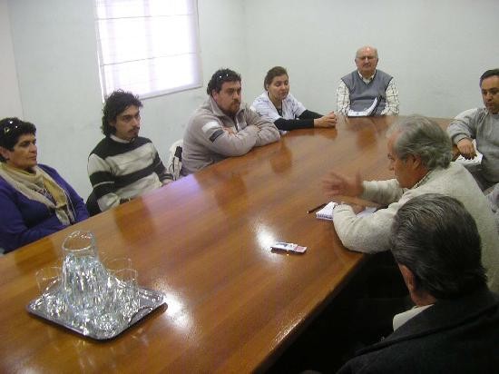 Autoridades de la universidad dialogaron con representantes de instituciones. 