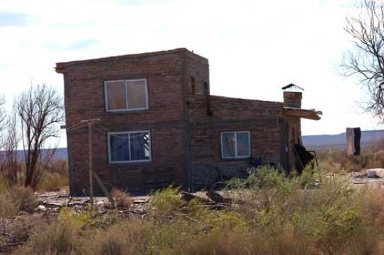 Imagen de la vivienda donde el beb recibi el disparo. Foto: Rubn Larrondo, agencia Catriel.