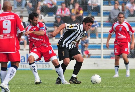 En la primera fecha Cipo recibe a Brown. 