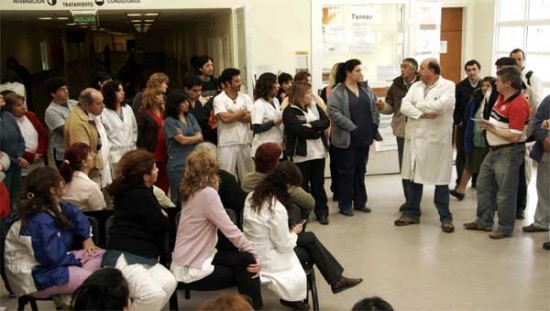 Asamblea en el hospital de Cipolletti. (Foto: Agustn Martnez).