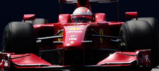 Ferrari no logra mejorar su rendimiento. Schumacher estuvo, pero en los boxes. (Foto: AP).